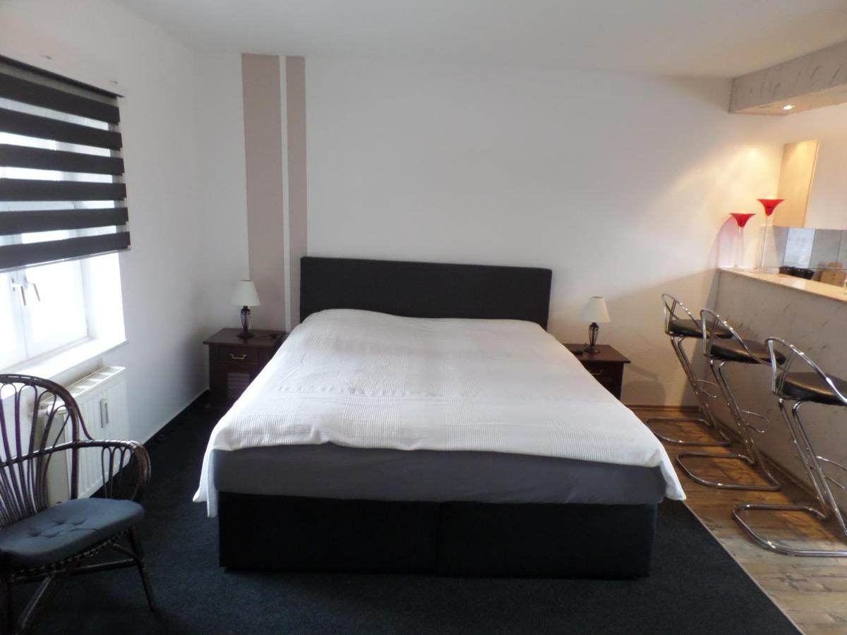 Hexensprung 2 - Housity