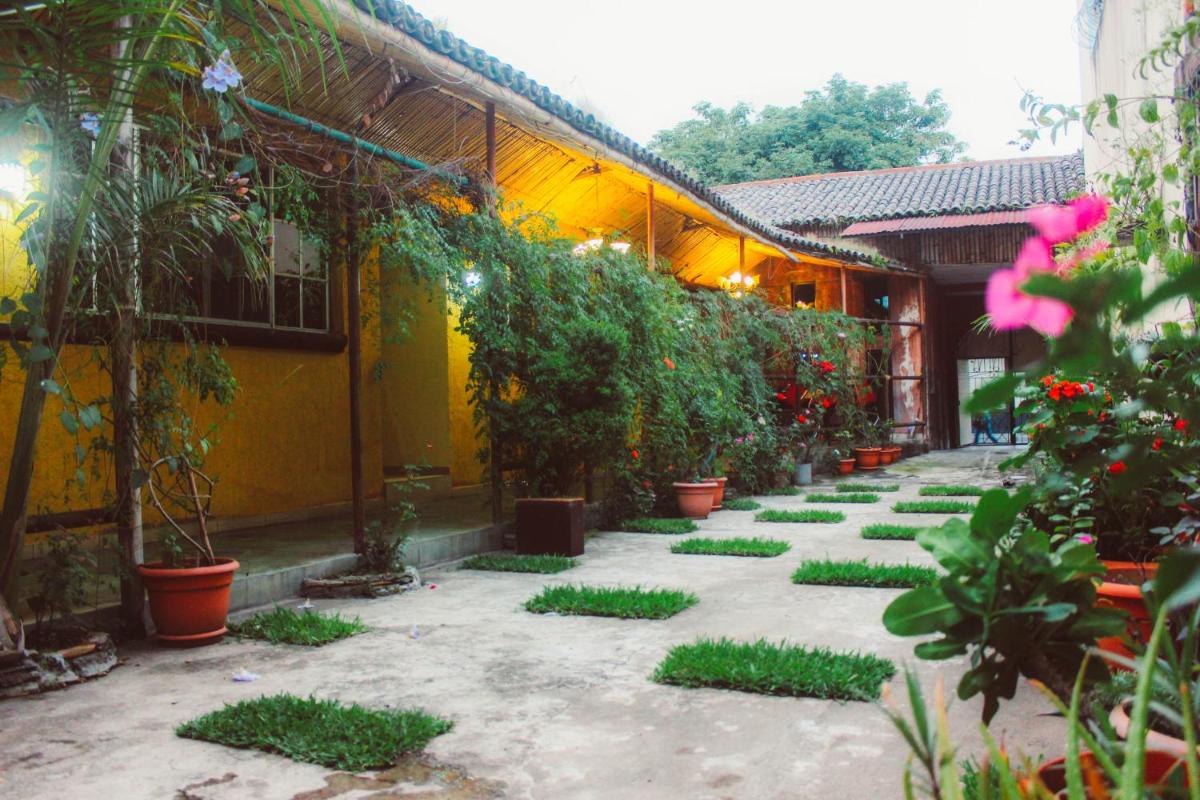 El Patio de Don Moncho - Housity