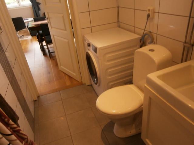 Stuga på Hasslö - Housity