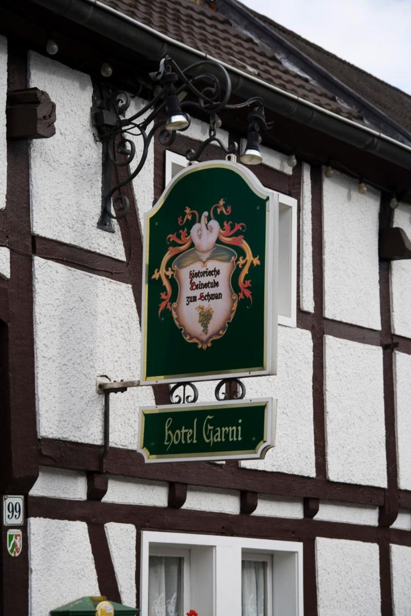 Hotel zum Schwan - Housity
