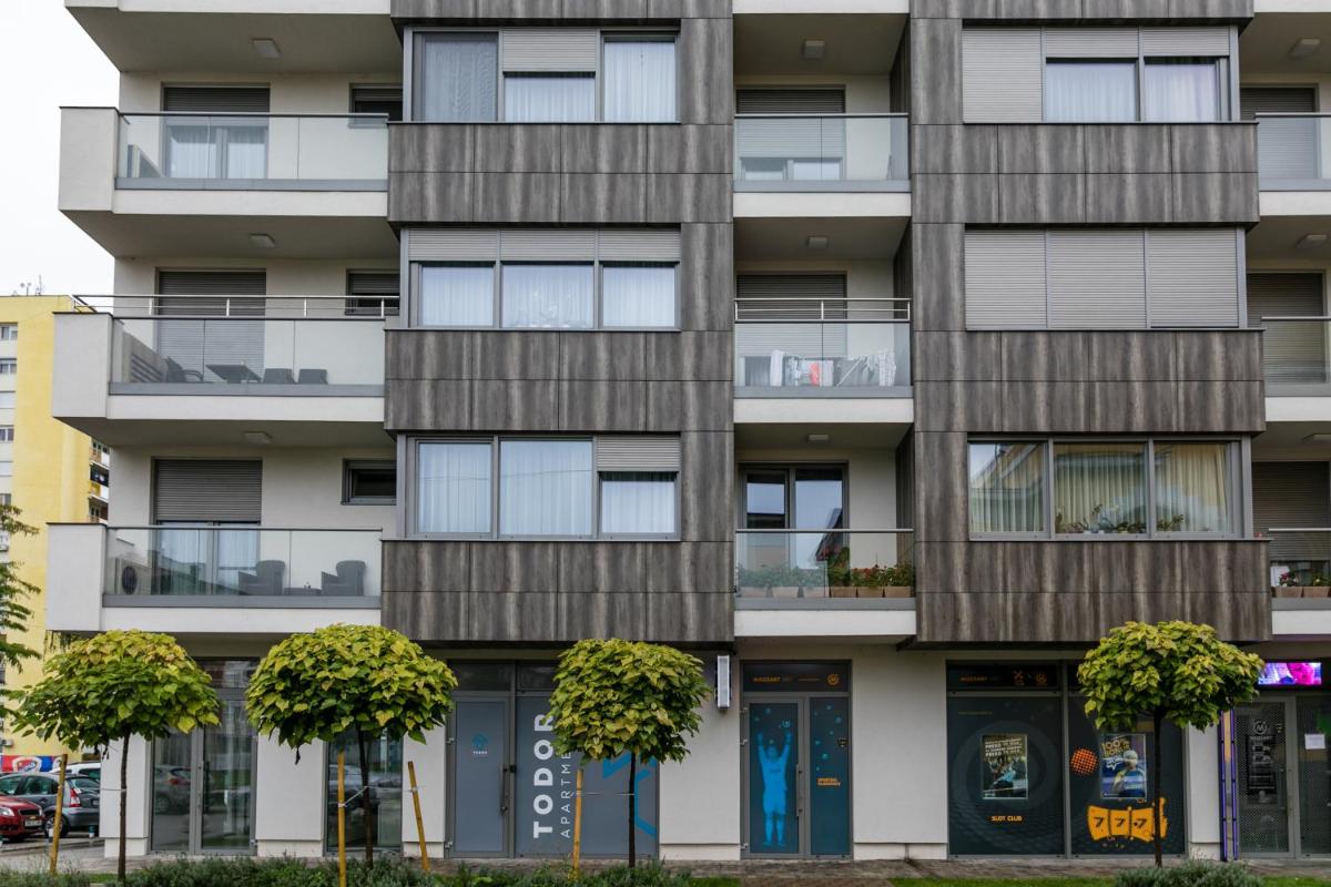 TODOR APARTMENTS Center - Housity
