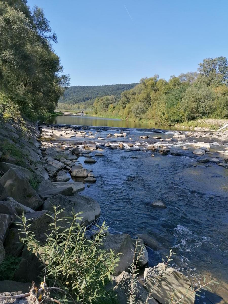 Pokoje nad Rabą - Housity