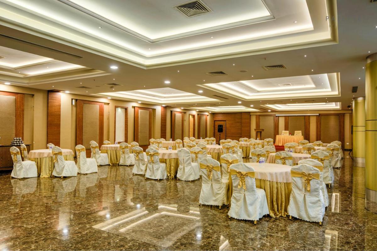 Hotel Pioneer Grand Palace - Housity