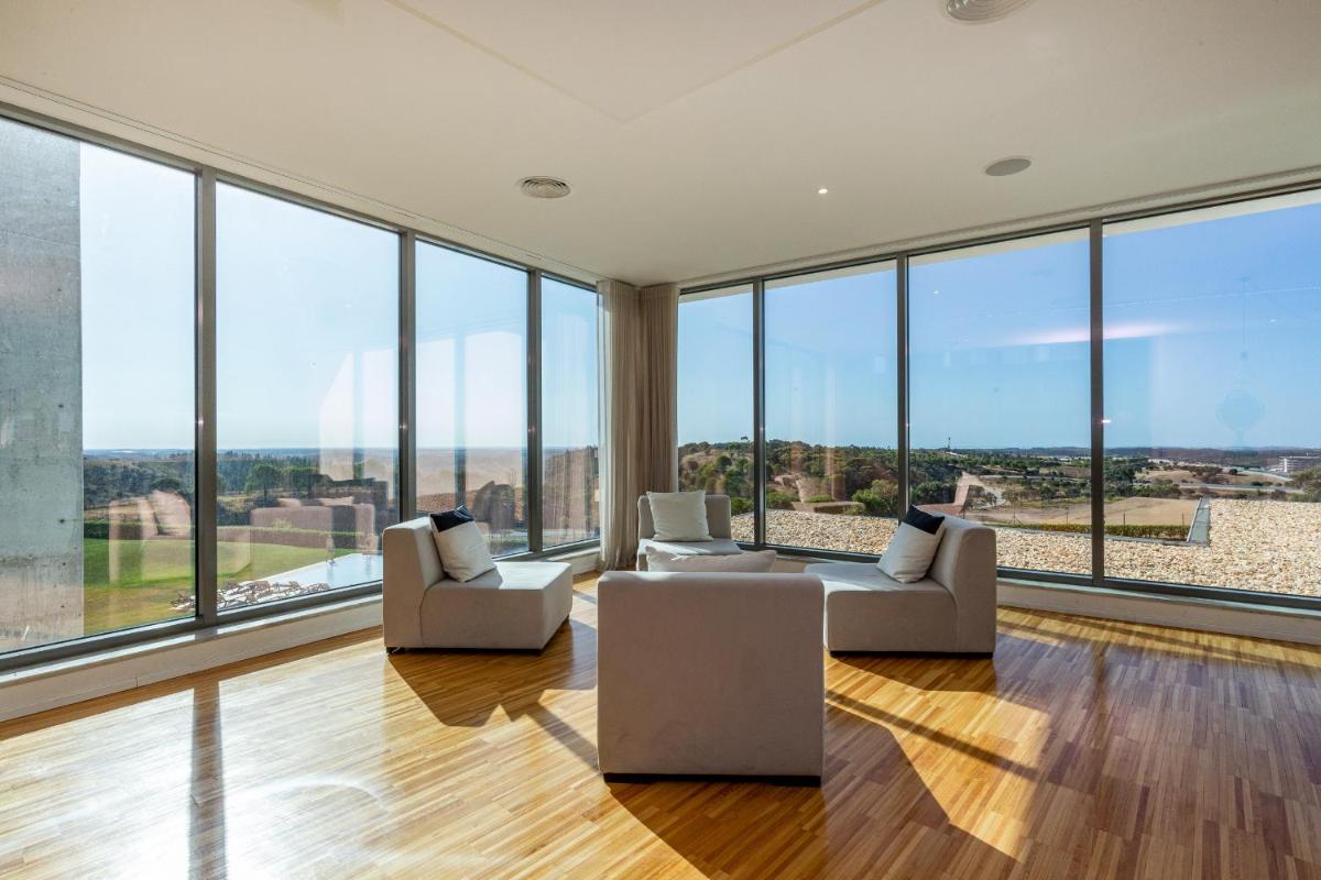 Uma área de estar em Algarve Race Resort - Hotel