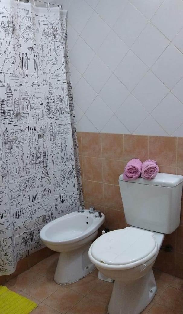 Dpto con balcón, muy buena ubicación - Housity