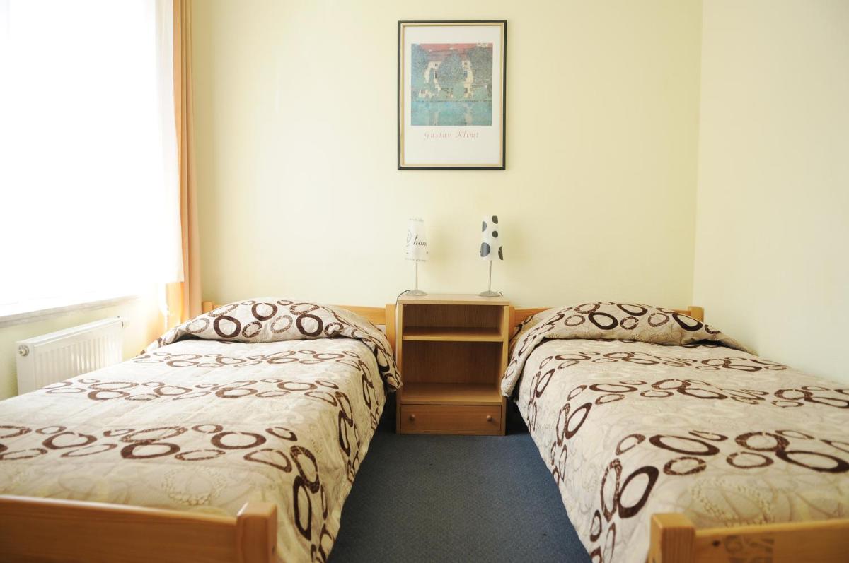 Amicus Hotel - Housity