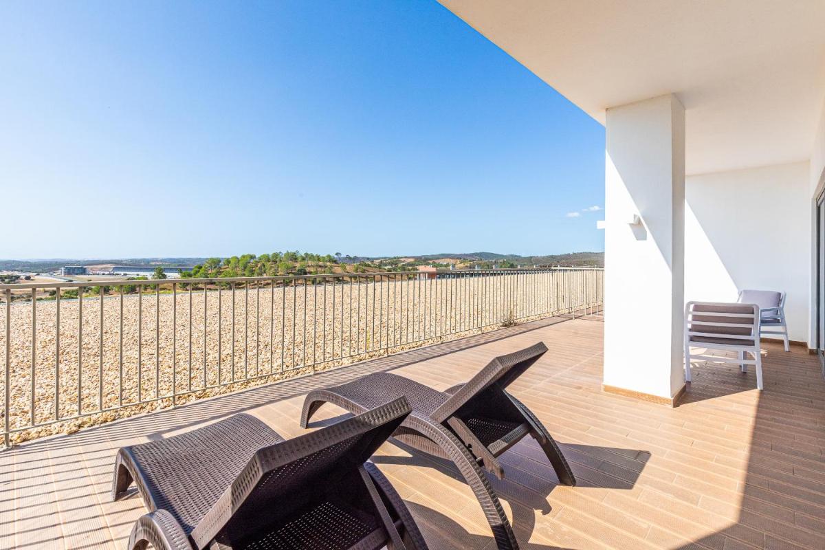 Uma varanda ou terraço em Algarve Race Resort - Hotel