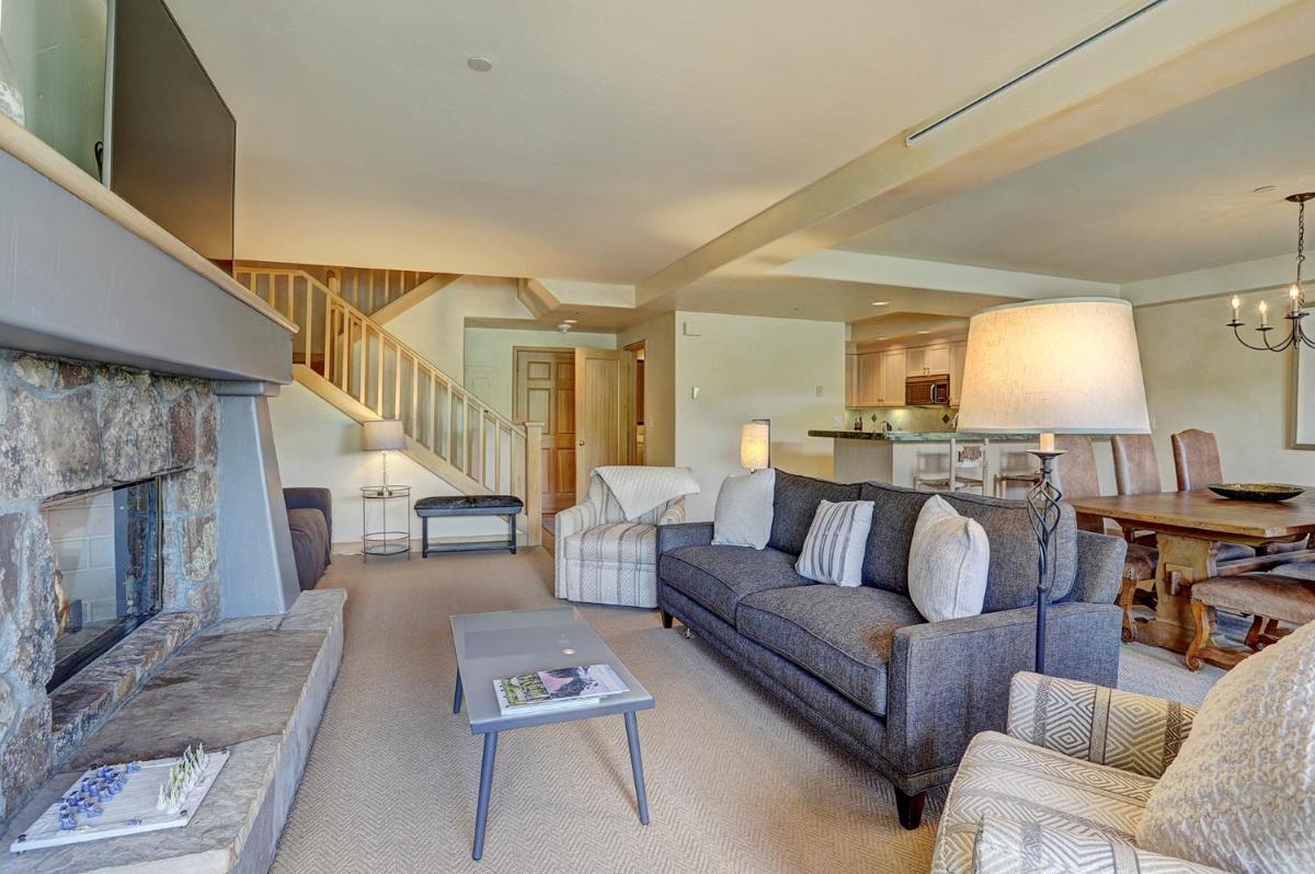 Amazing 2 Br Unit In Beaver Creek- Out Of A Western Movie Condo - Housity