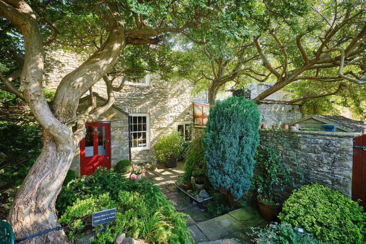 Nuns Cottage Bed & Breakfast - Housity