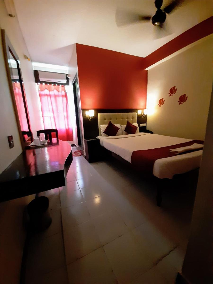Ravi Krishna Inn - Housity