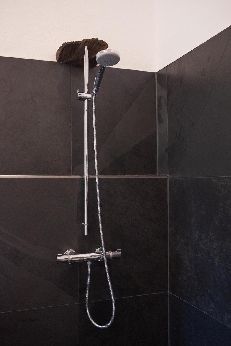 Gemütliche Premium Öko Ferienwohnung in Resthof, super ausgestattet, keine Handwerker und Monteure - Housity