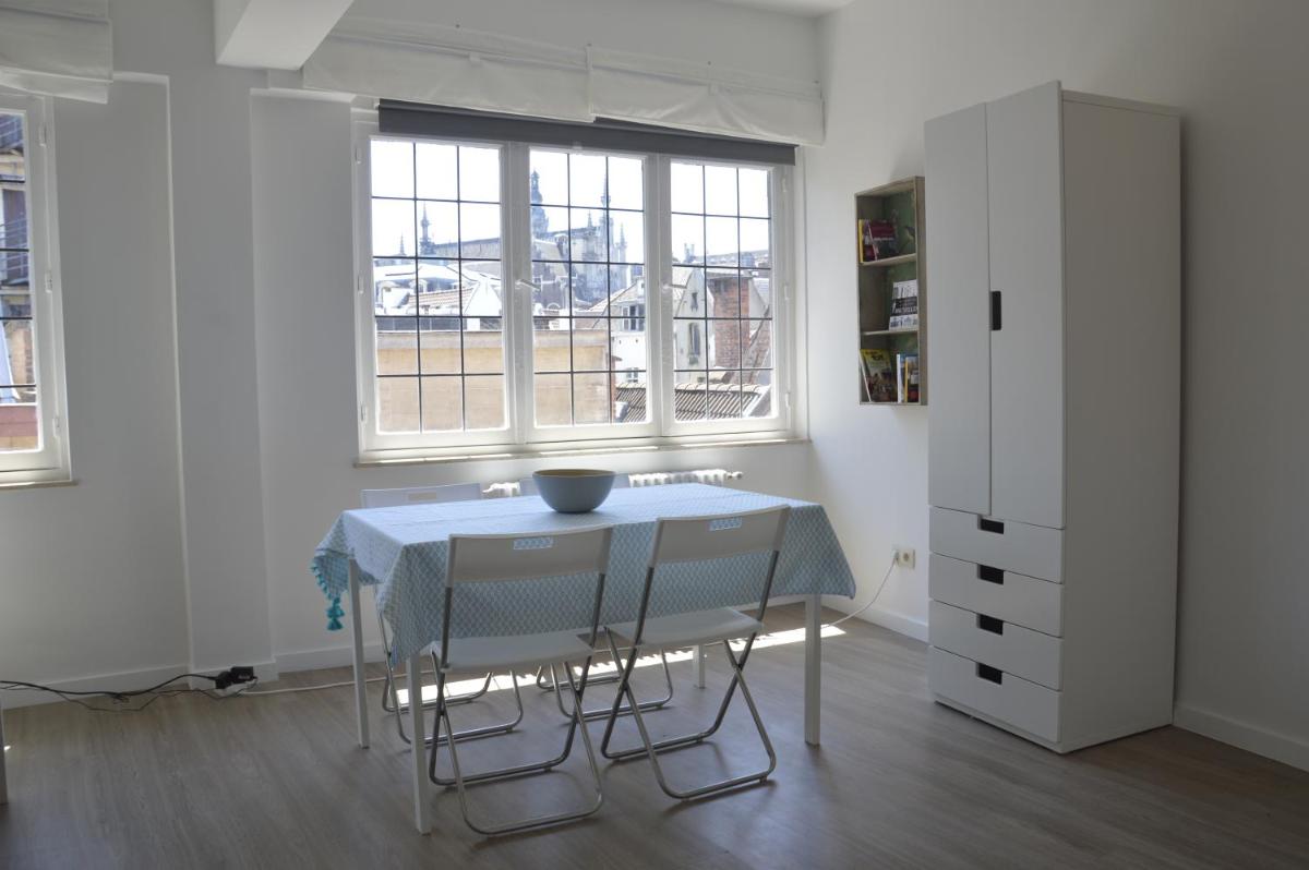 Super Flat Next Grand Place - Housity