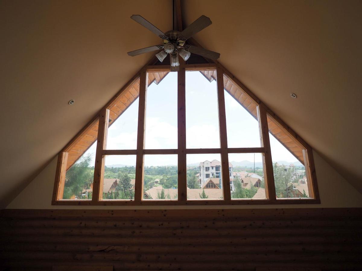 Toscana Log Home - Housity