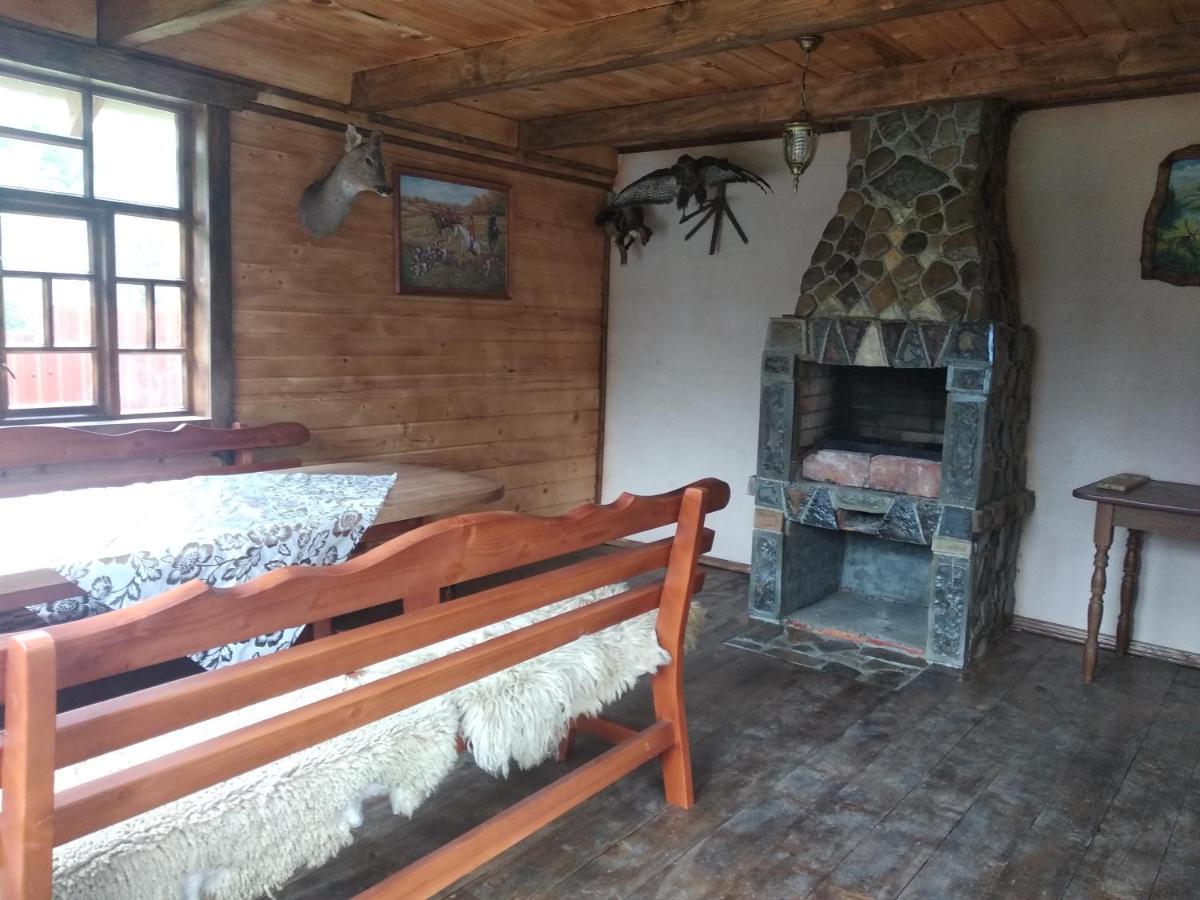 Mandrivnyk - Housity