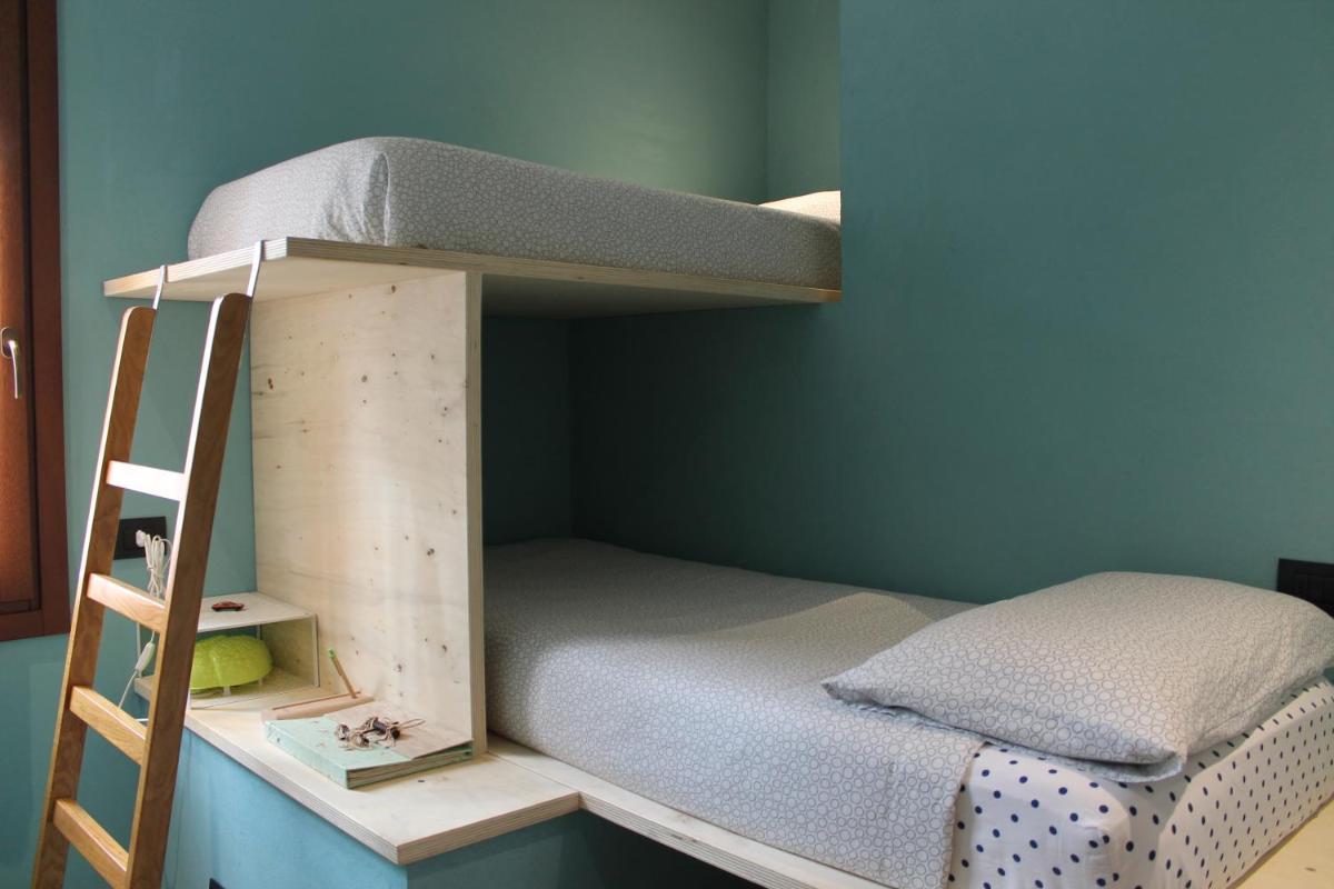 Large apartment between Milan and Como - Housity