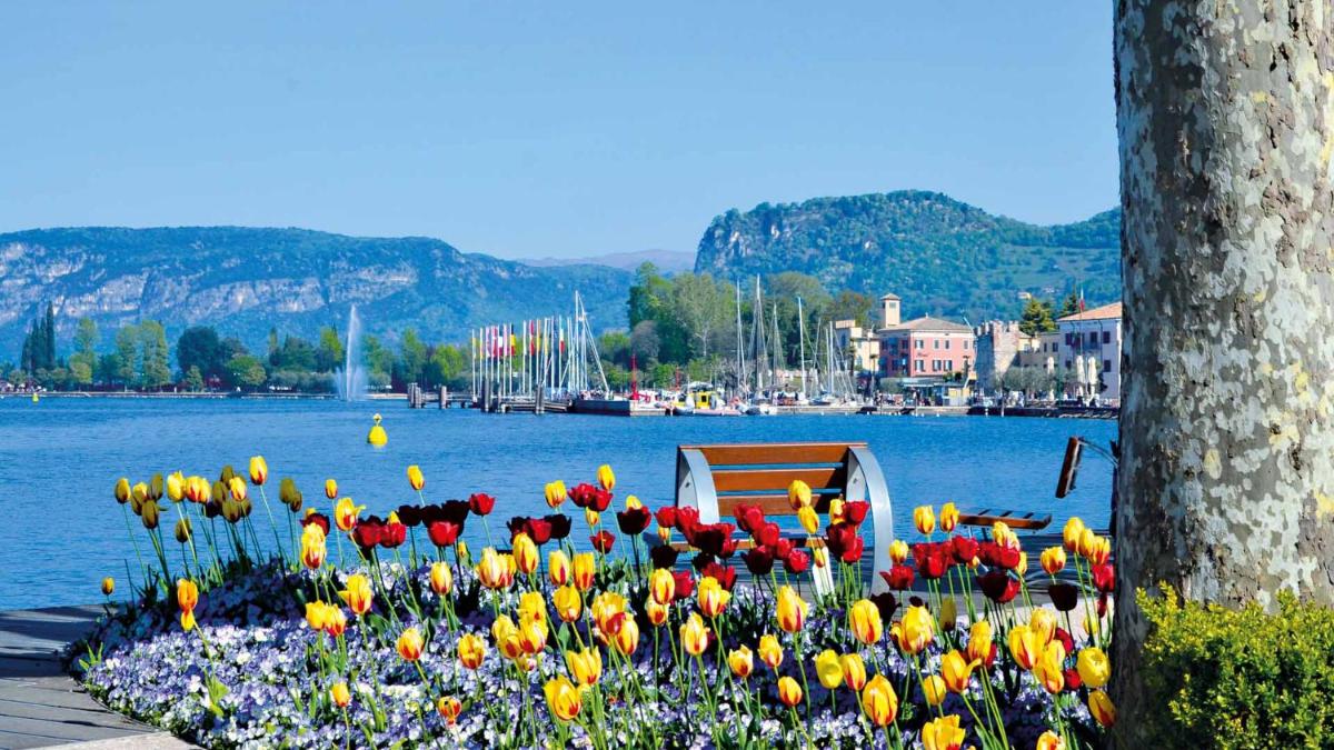 HOTEL ALLA RIVIERA lake view - Housity