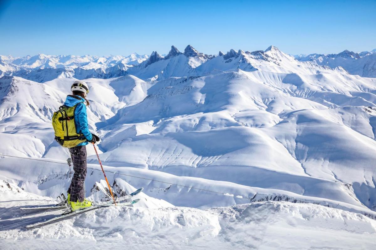 L'établissement Hôtel Au Chamois d'Or by Les Etincelles en hiver