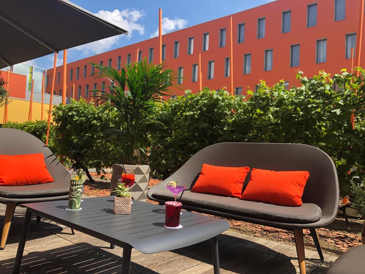 Coin salon dans l'établissement Radisson Blu Hotel Toulouse Airport