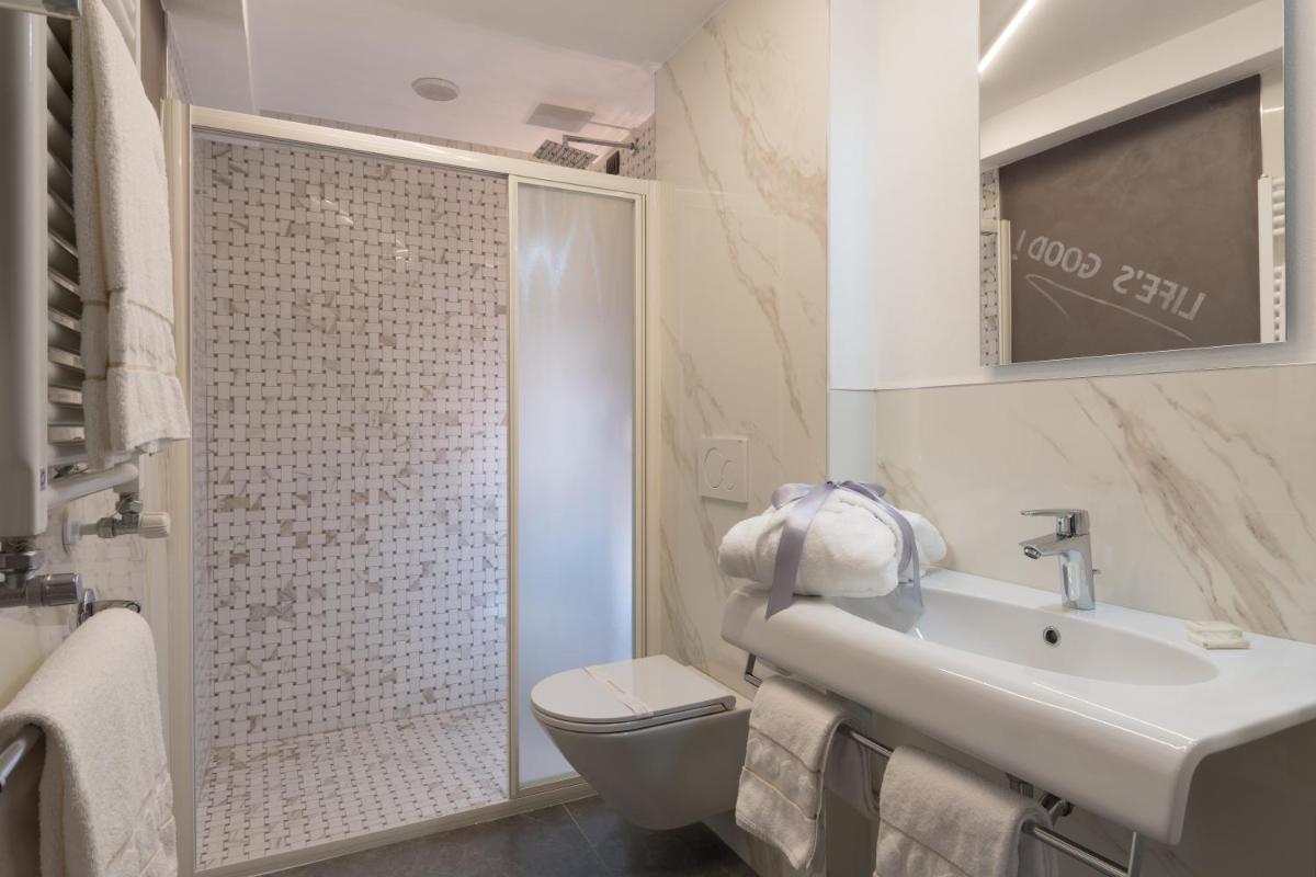 Suitetrails - UNAHOTELS Ala Venezia-Adults 16