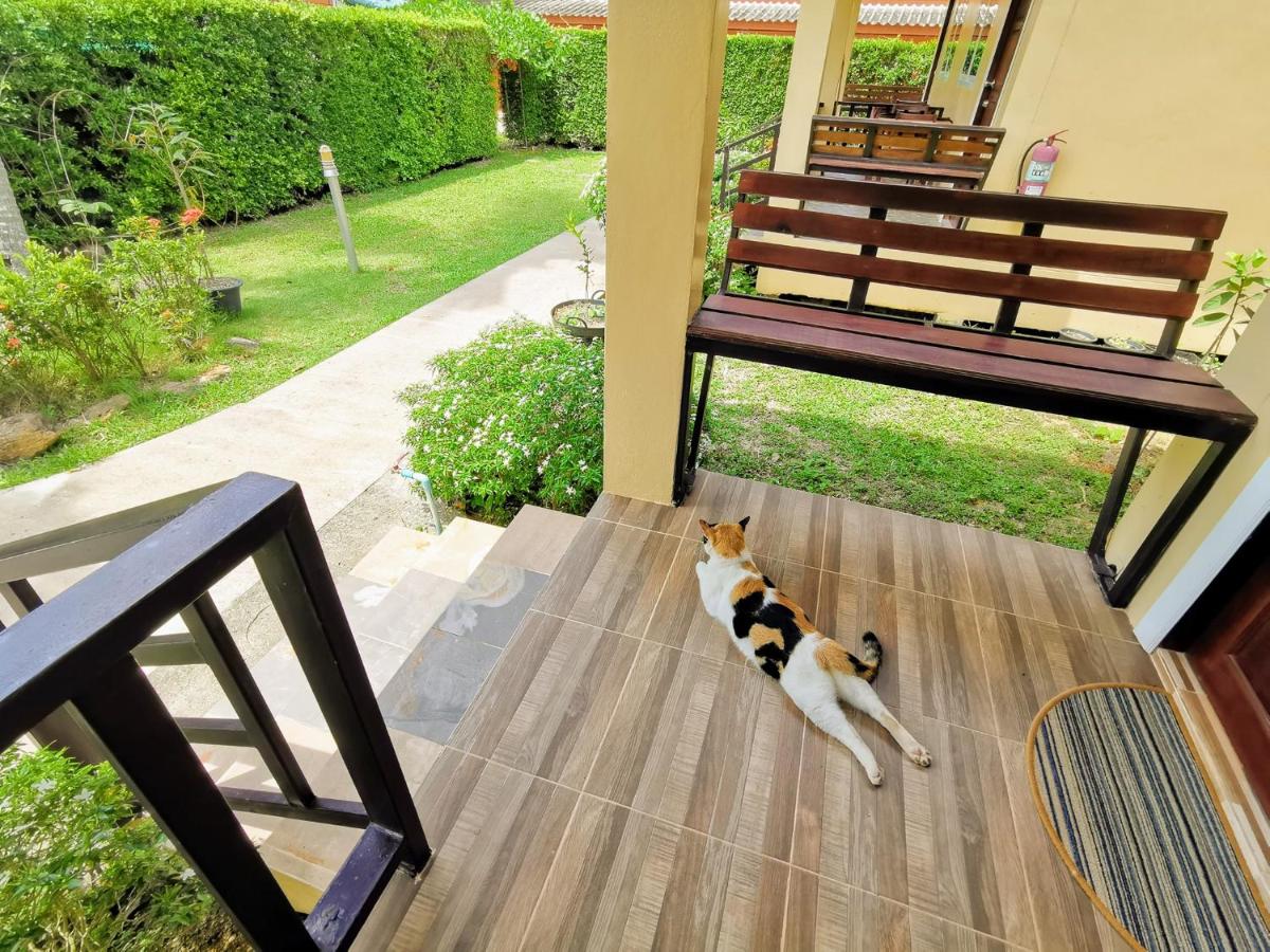 Suitetrails - SER-EN-DIP-I-TY - SHA Extra Plus