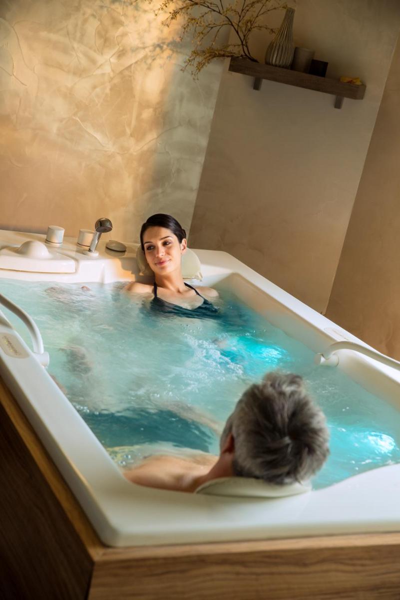 Clients de l'établissement Hôtel Valdys Thalasso & Spa - les Pins