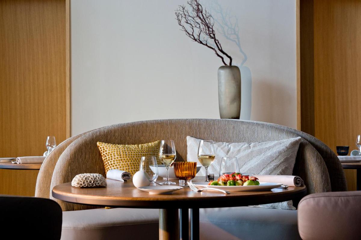 Nourriture dans l'hôtel ou à proximité