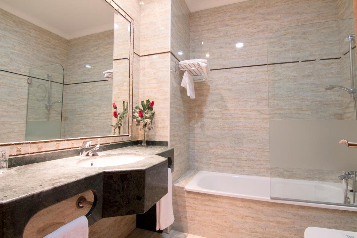 Hotel Carmen - Housity