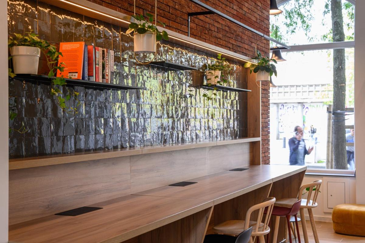 B&B HOTEL Brussels Centre Gare du Midi - Housity