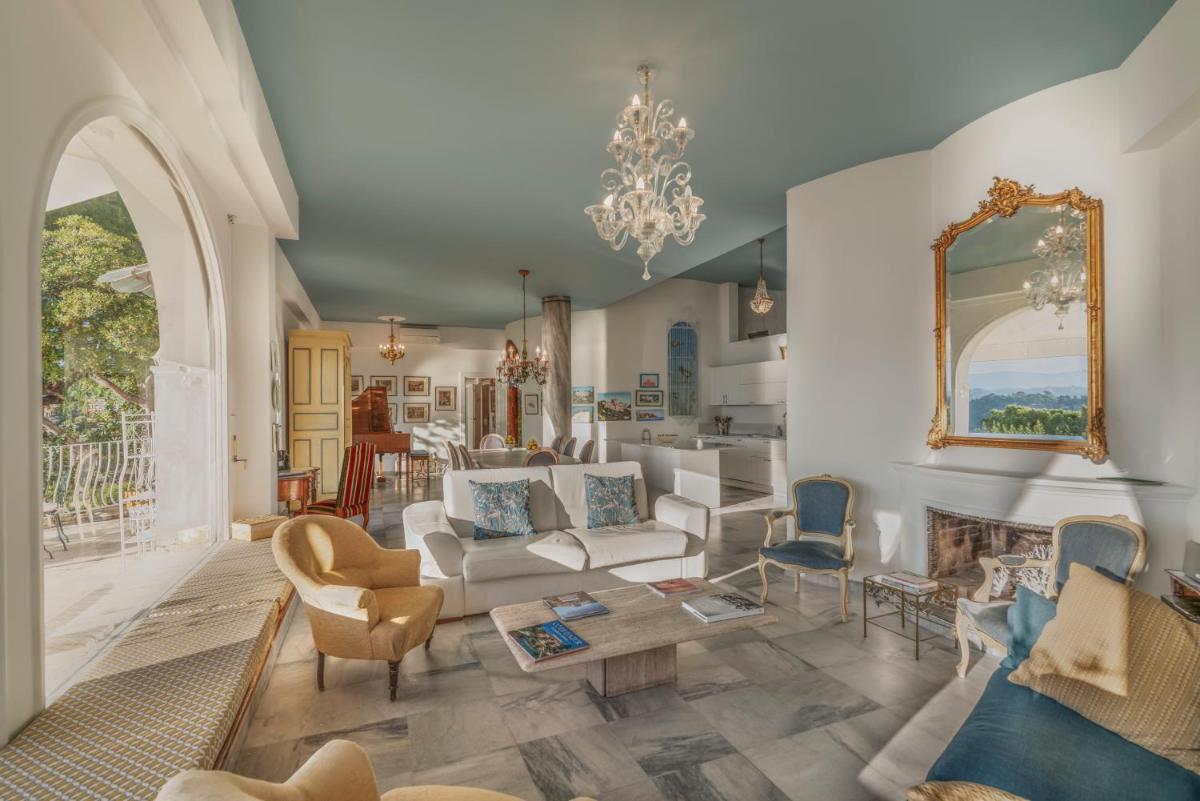 Suitetrails - Château des Anglais - Five Stars Holiday House