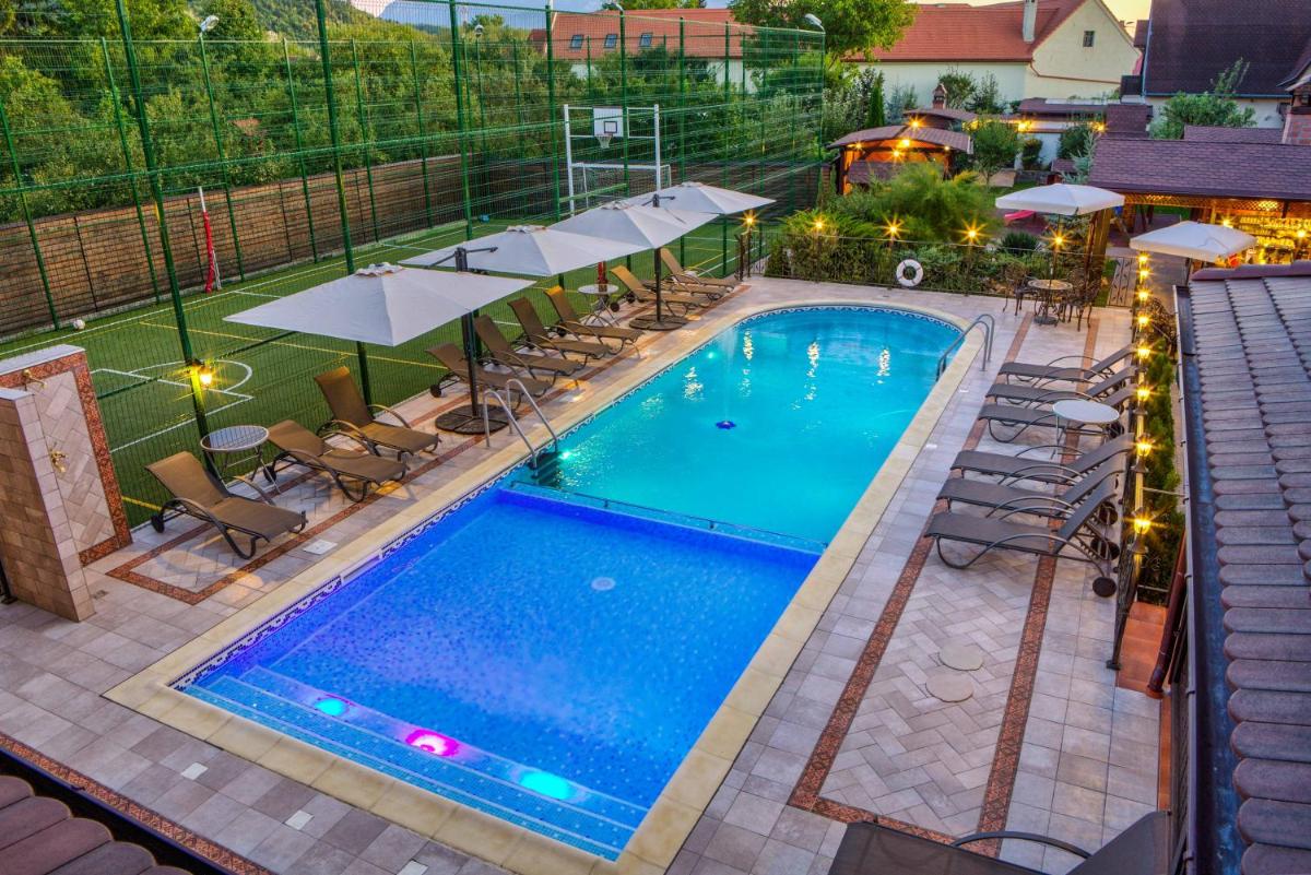 Conacul Ambient - Housity