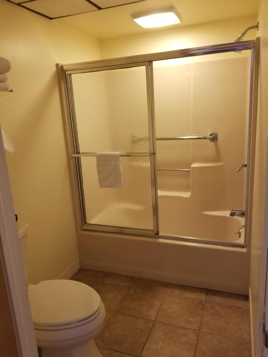 Classic Inn Lancaster - Housity