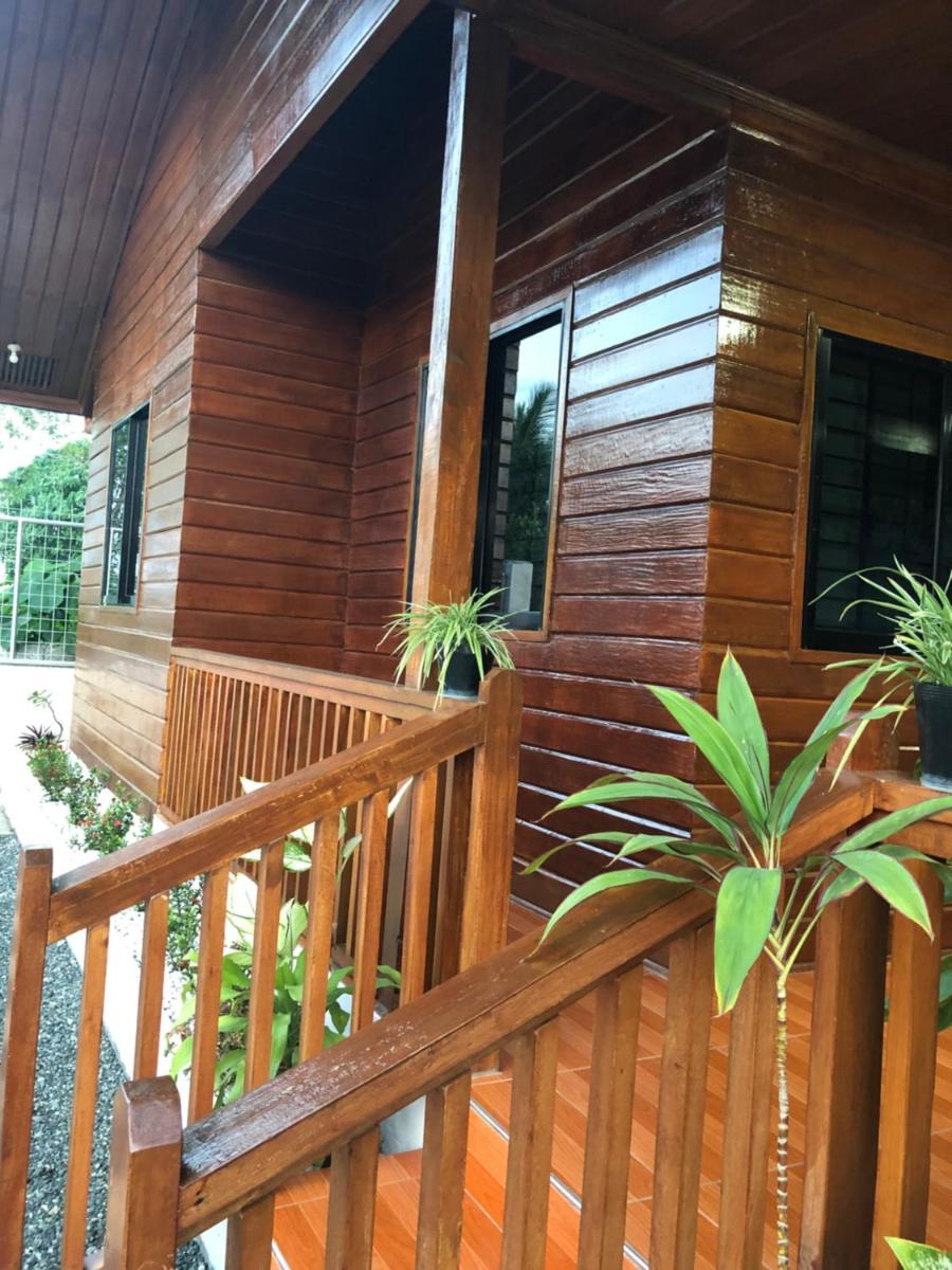 Cheyna Rest House - Housity