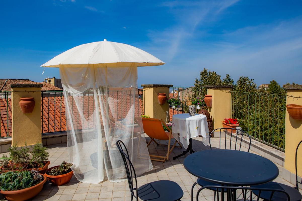 B&B Buonfiglio Cicconcelli - Terrazza panoramica - Housity