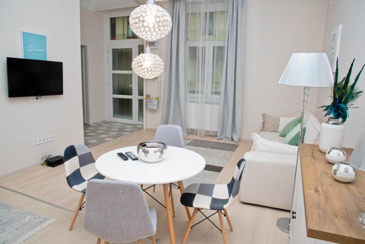 Kalvin Square River Side Danube - Housity