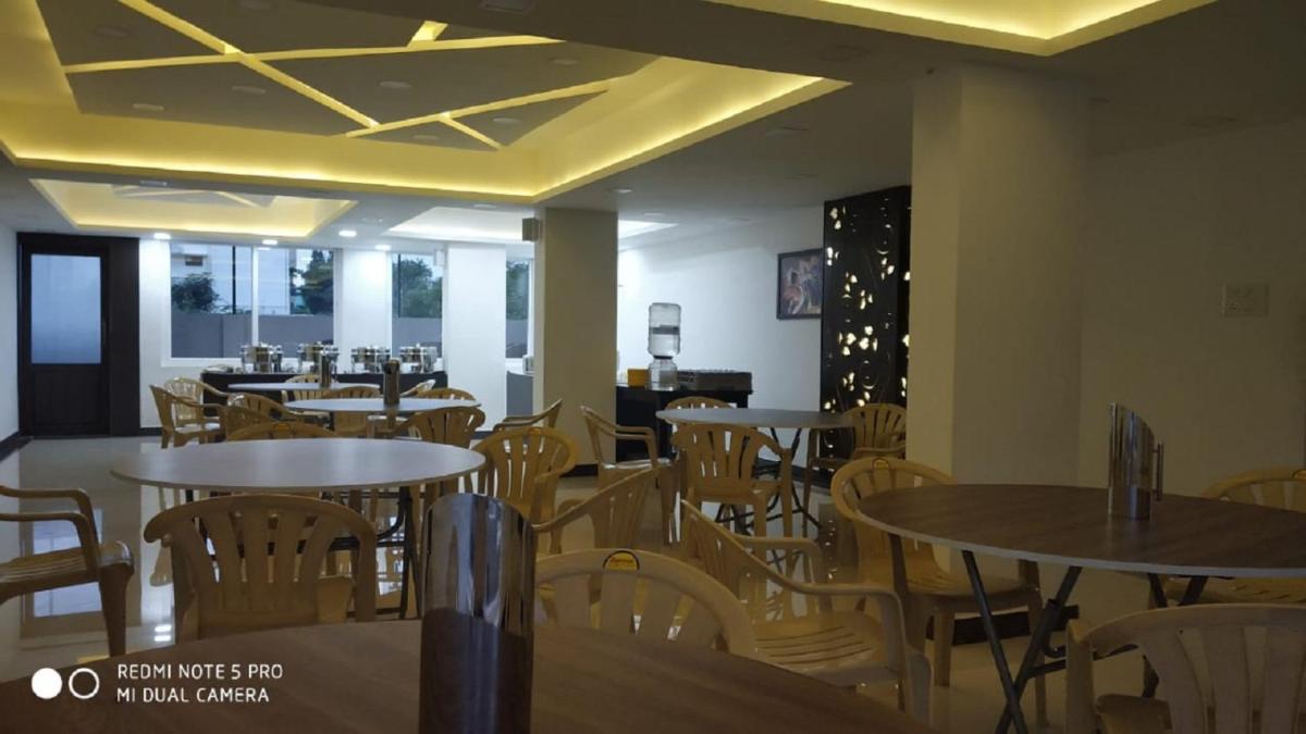 Viswa Residency by Azalea - Housity