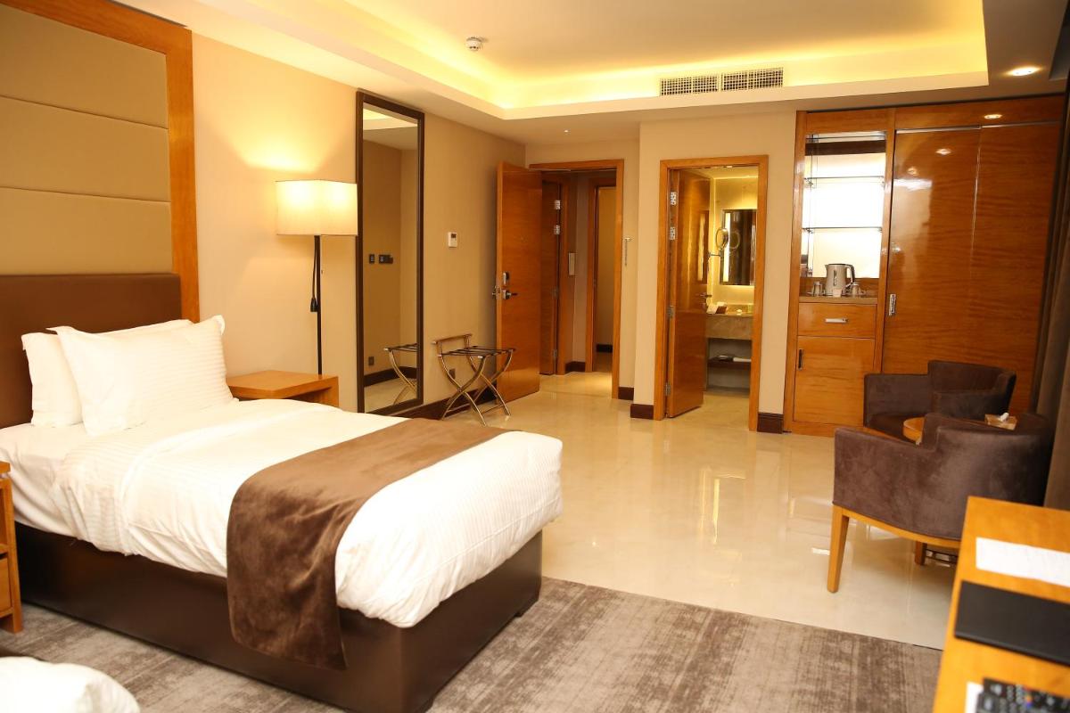 Gloria Hotel - Housity
