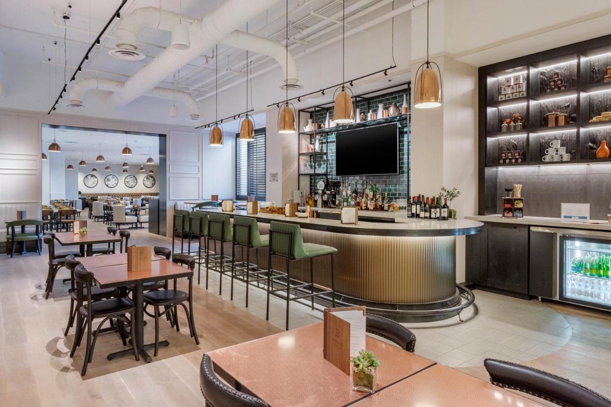 Omni Houston Hotel - Housity