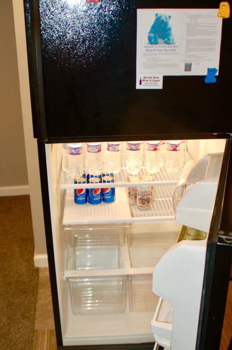 Blue Bear Den 3BR 2BA DTC Private Apt Hot Tub - Housity