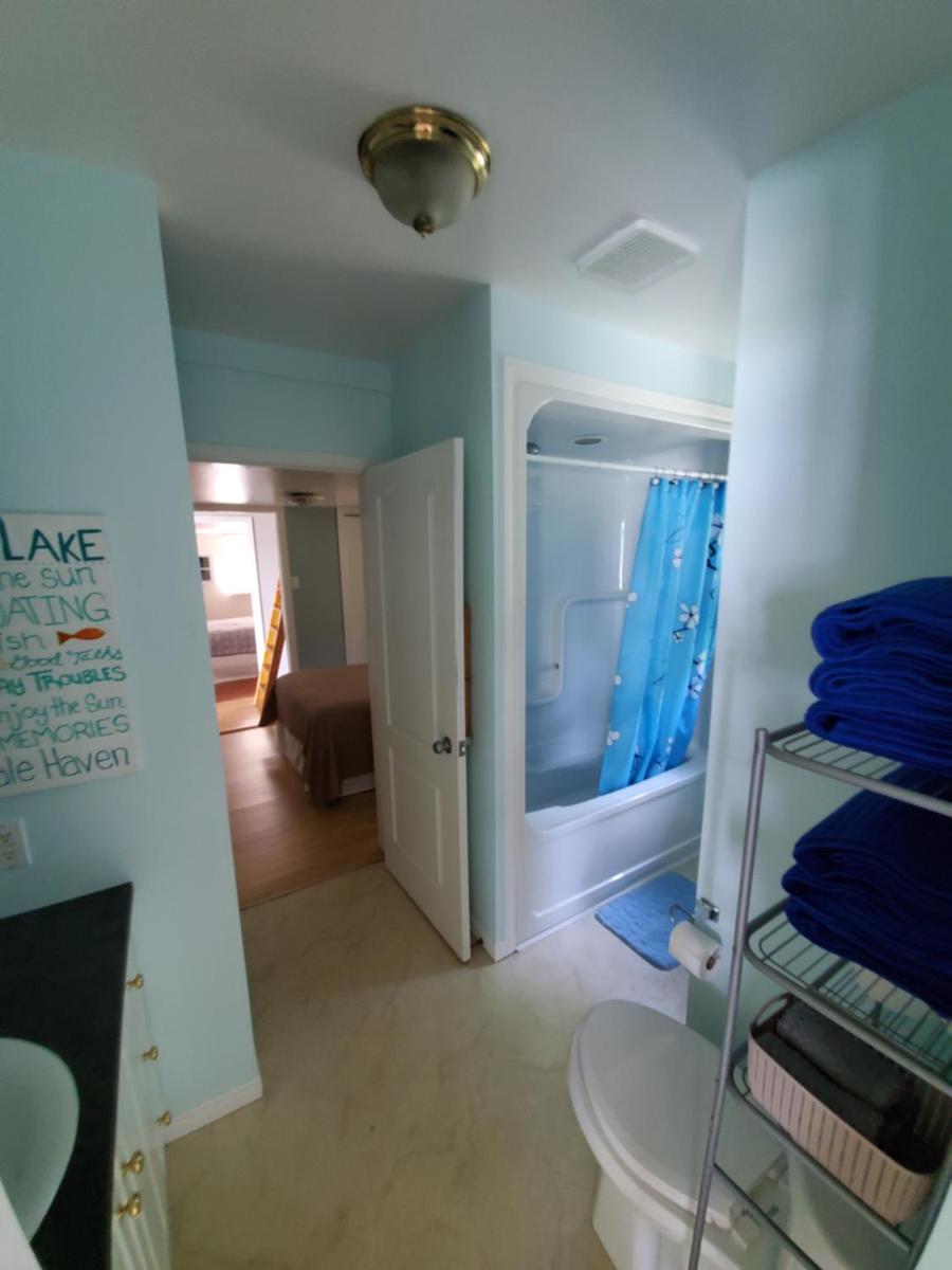 Cape Calabogie Cottage - Housity