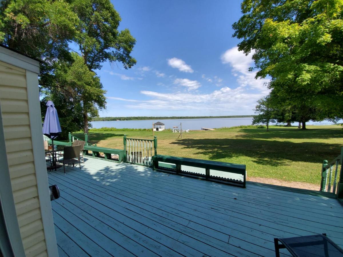 Cape Calabogie Cottage - Housity