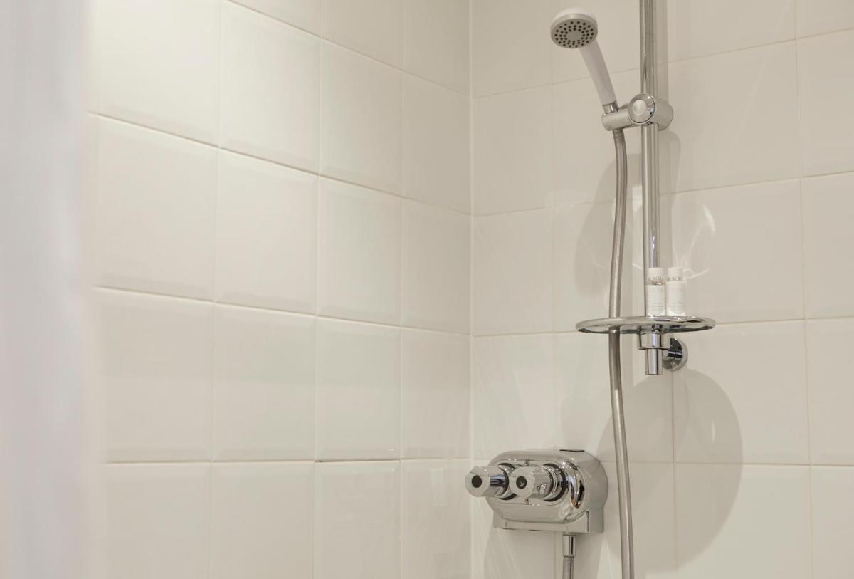 Palm Court Hotel - Housity