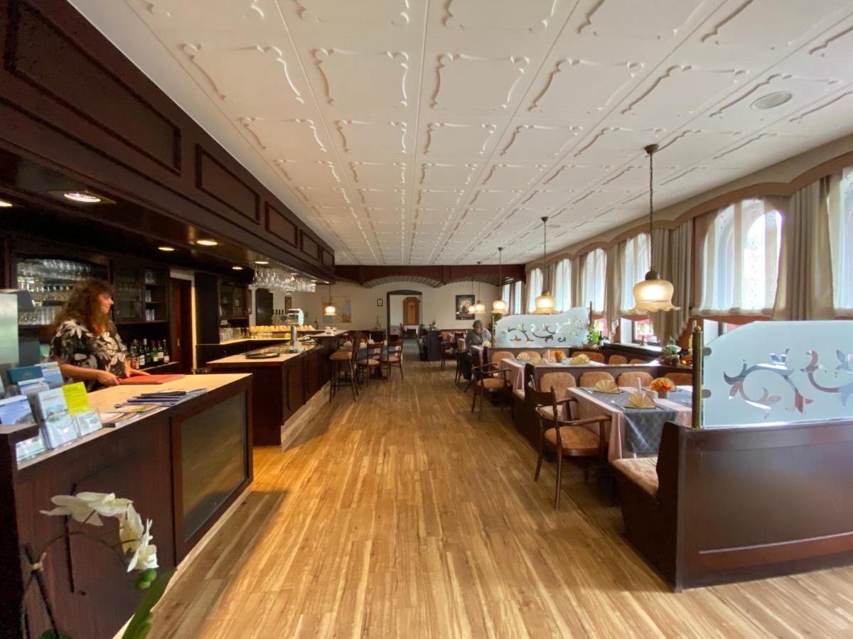 Hotel Herbstein - Housity