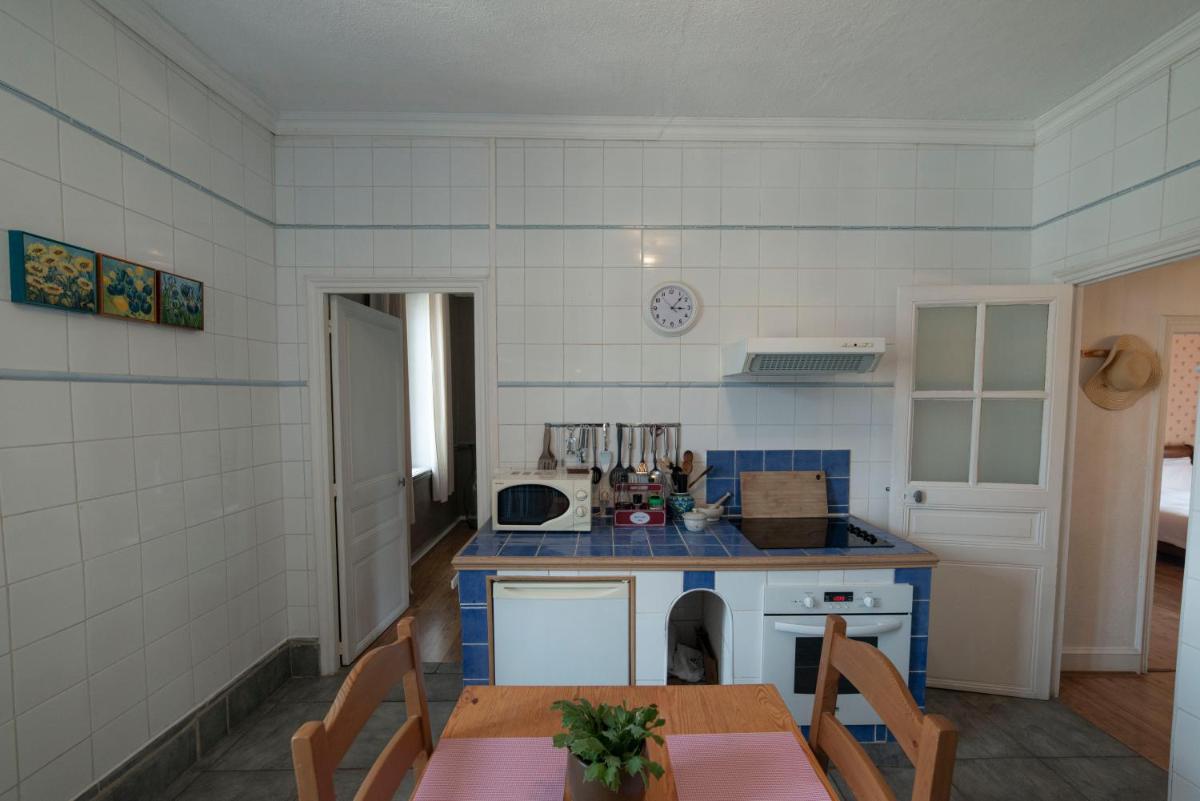 Appartement de 2 Chambres au 1er Etage - Housity