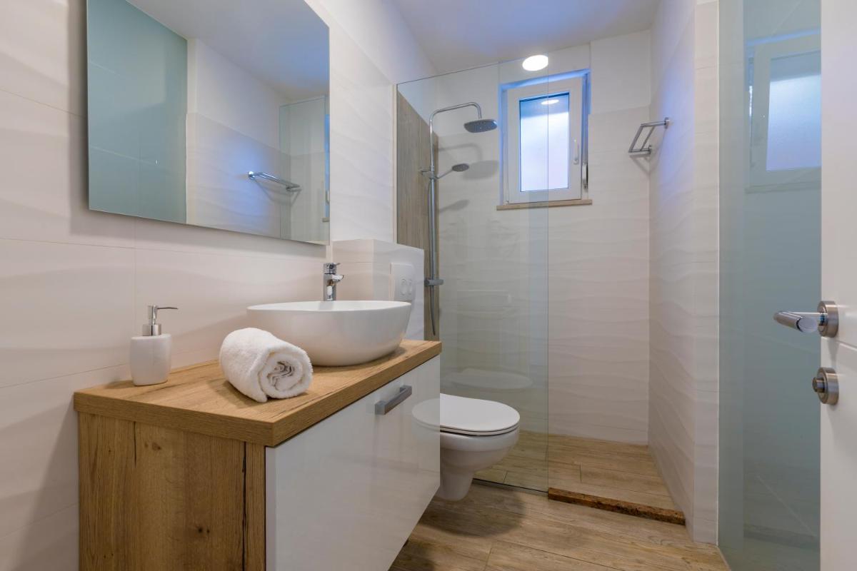 Palace Paulina Apartments - Hizvo