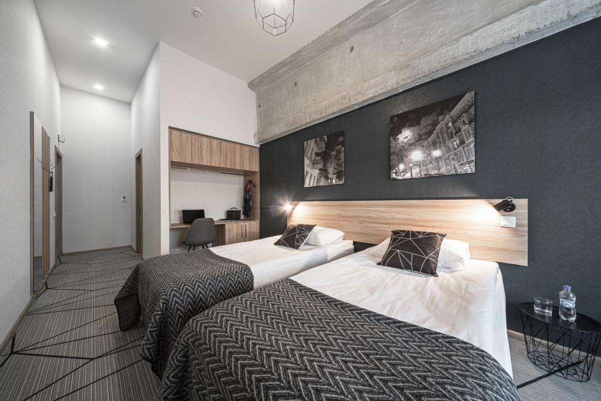 Suitetrails - Amarant Urban Hotel by CHM