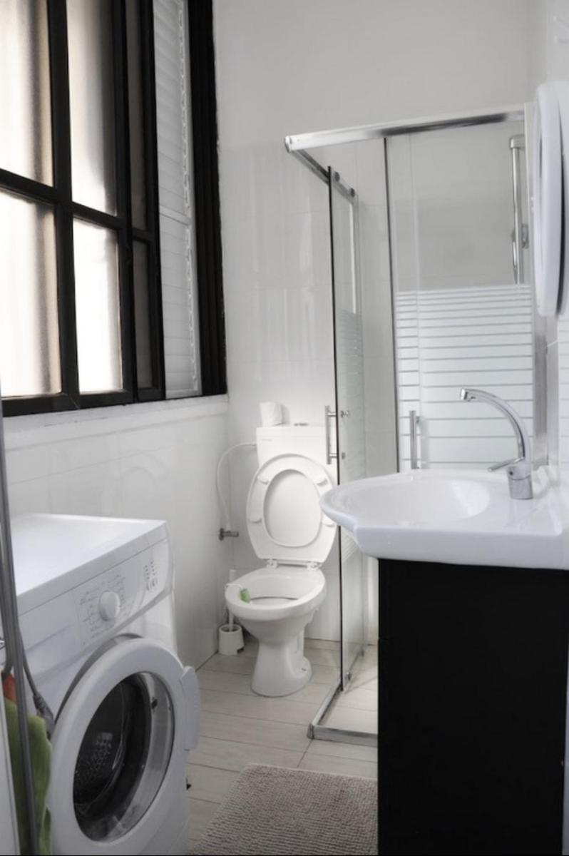 Apartment Happiness - Housity