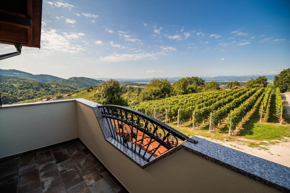 Holiday Home Kerin - Housity