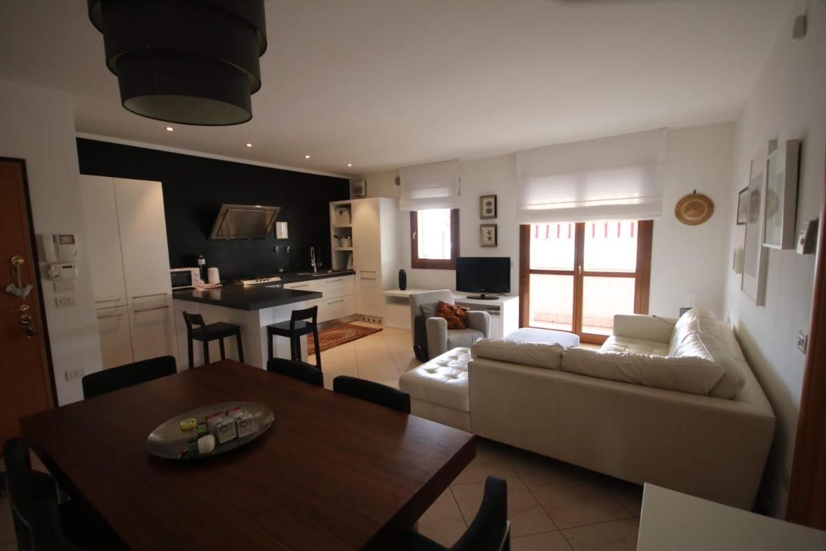 Deluxe Padova Apartment - Housity