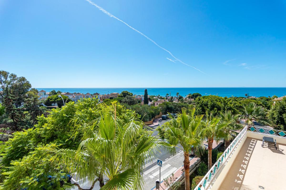 Sun & Sand Beach Apartment - Housity