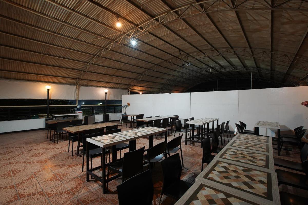 OYO 415 Florotel Gensan - Housity